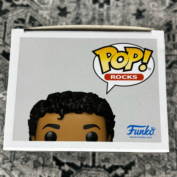 Funko POP! Rocks: Michael Jackson - (Glitter) - Picture 6 of 7
